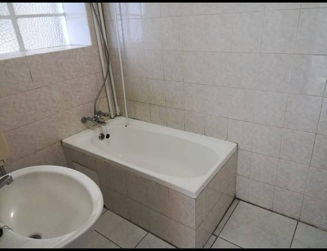 BEDROOM APARTMENT TO LET IN ESPLANADE